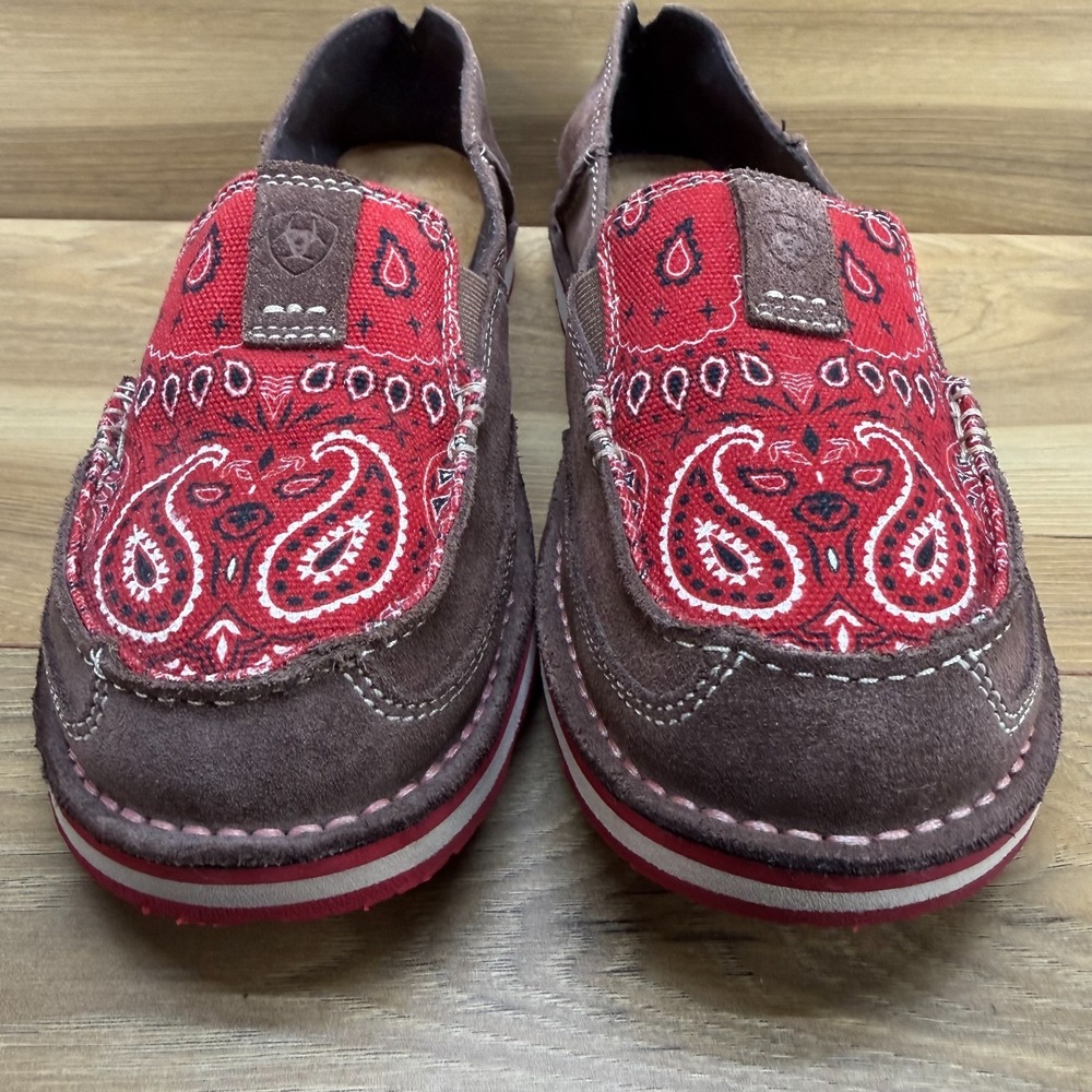 Ariat Cruiser Red Bandana Paisley Flats Womens 9 B Brown Suede Moc Toe Boho - Picture 3 of 11